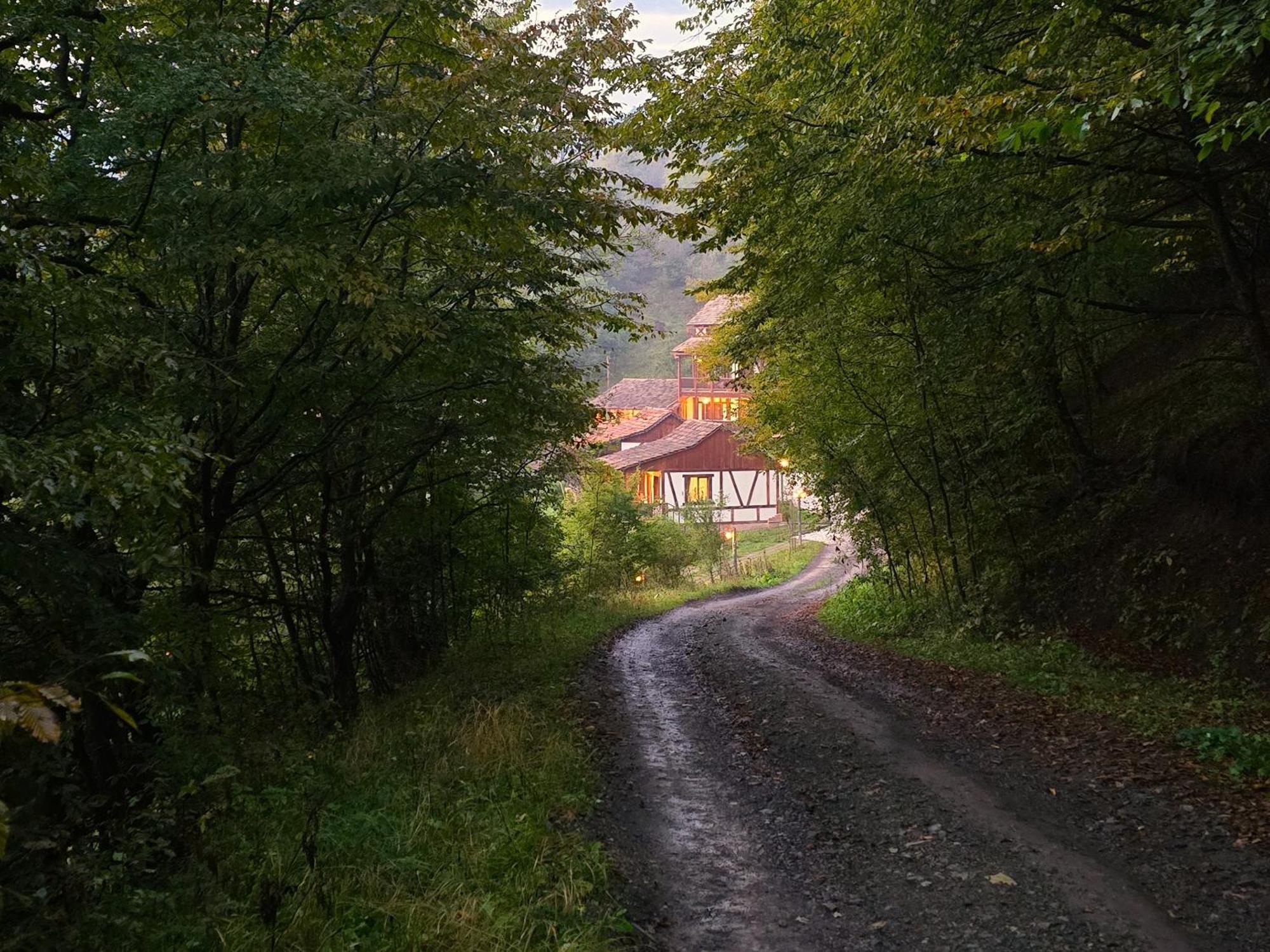 Ecokayan Dilijan Resort Hotel Екстериор снимка